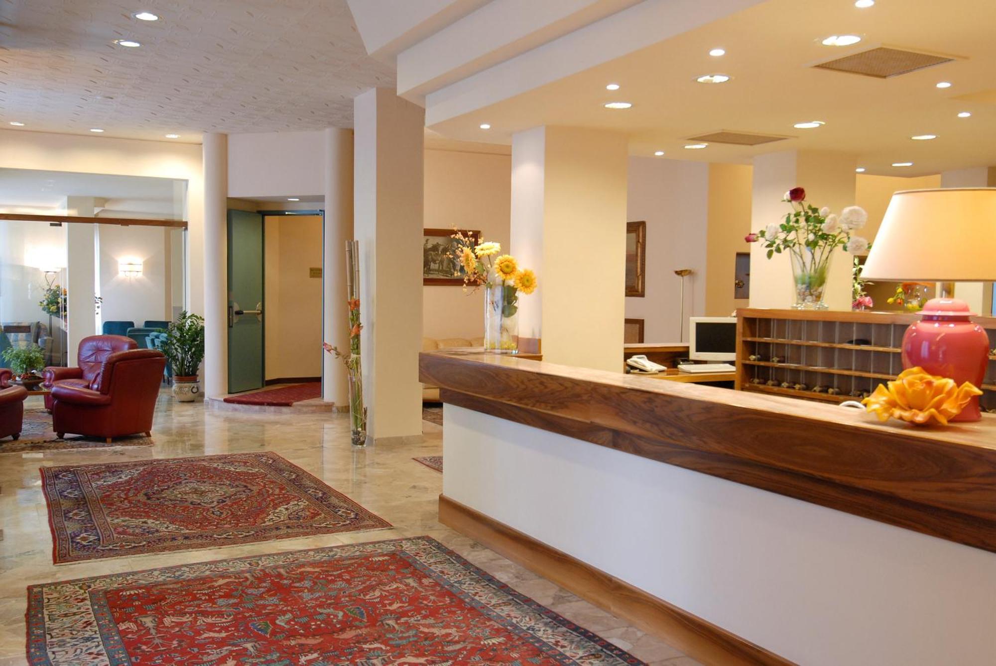 מונטה קטיני טרמה Hotel Reale מראה חיצוני תמונה
